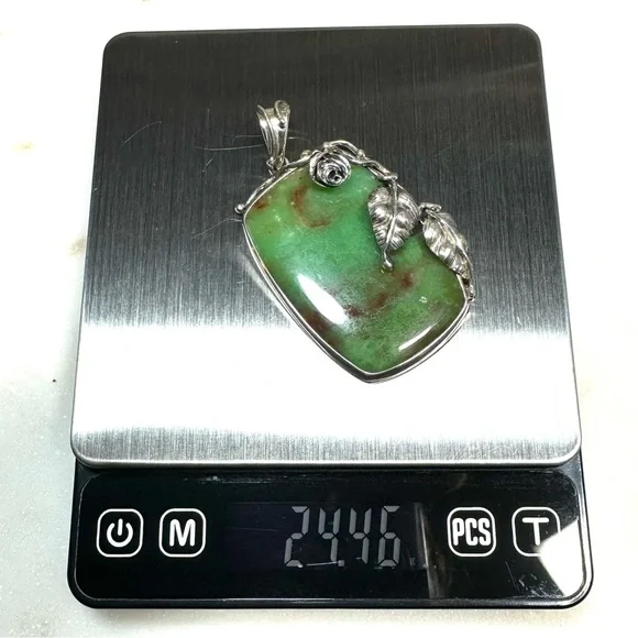 Artisan Green Jasper Sterling Silver Pendant with Hand-forged Rose and Leaves - Picture 11 of 15